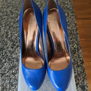 BCBGeneration Blue pump 8 1/2